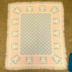 VINTAGE TEDDY BEAR WOVEN BOW TAPESTRY BABY BLANKET THROW FRINGE PASTEL PINK BLUE